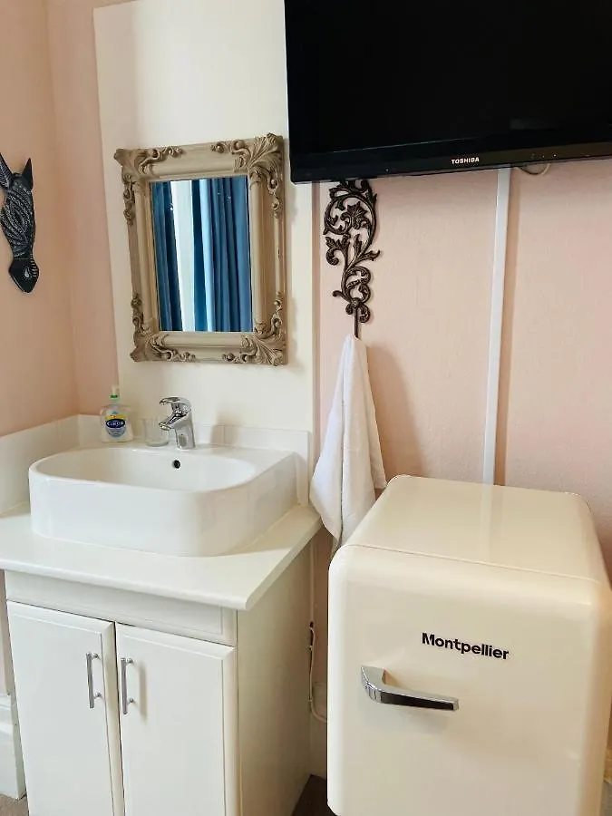 Guest house La Di Da Hotel Beach Town Bournemouth United Kingdom