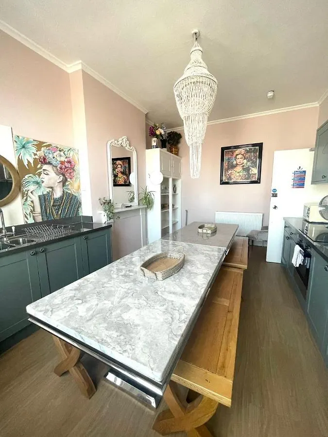 La Di Da Hotel Beach Town Bournemouth Guest house